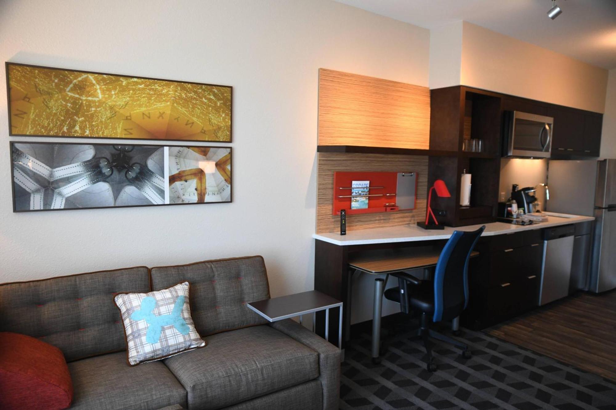 Towneplace Suites Kansas City At Briarcliff Экстерьер фото