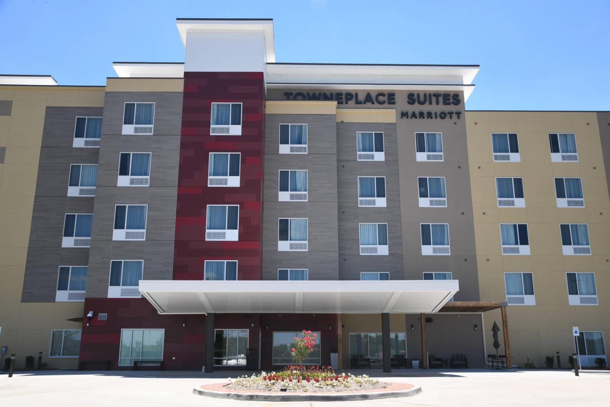 Towneplace Suites Kansas City At Briarcliff Экстерьер фото